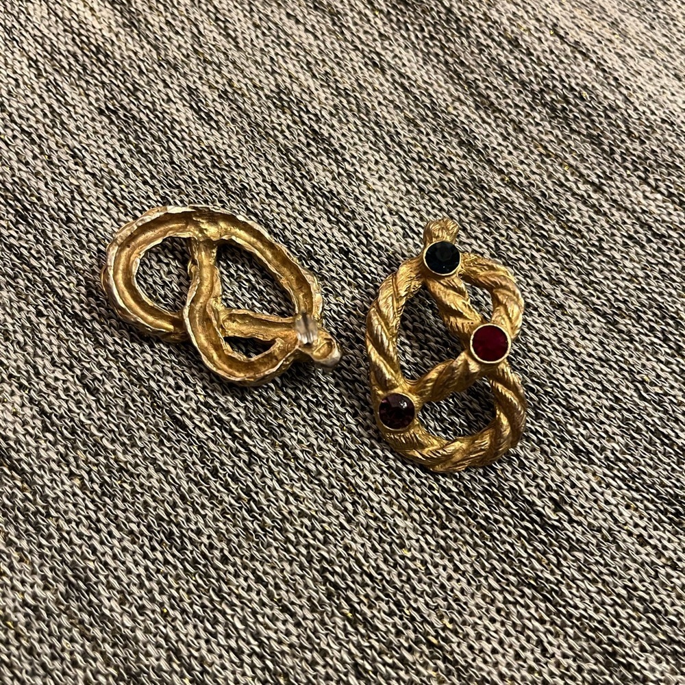 Vintage women’s earrings - Picture 2 of 2